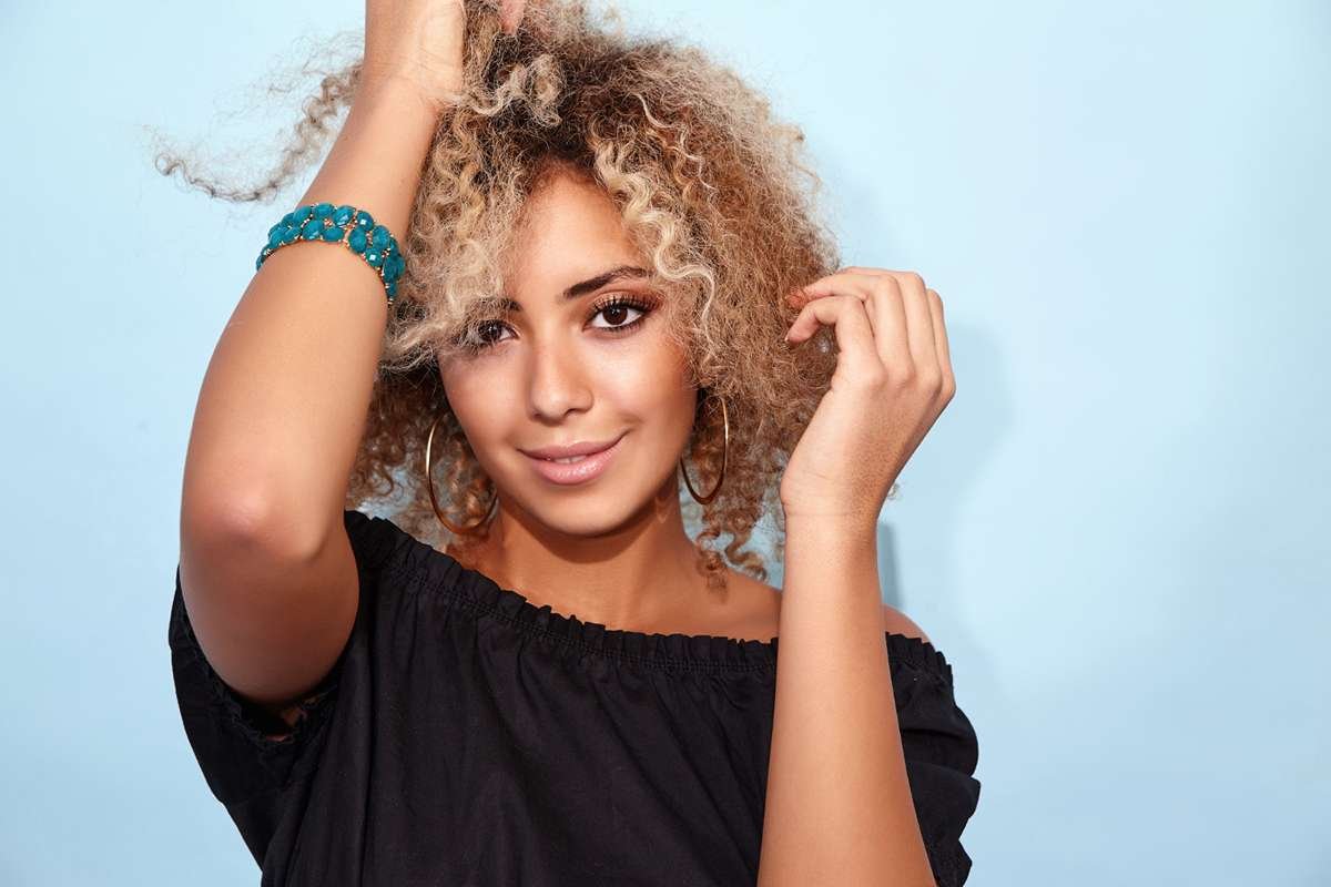 Woman wearing natural-looking 13x4 lace wig